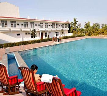 Gajraula Haveli Resort Bagian luar foto