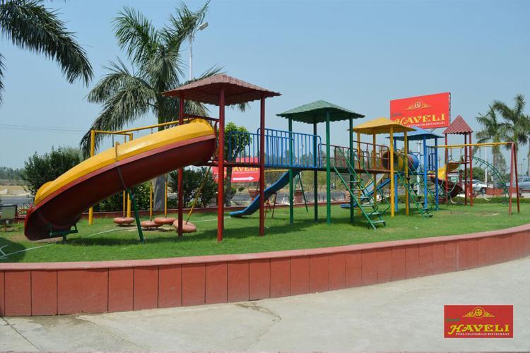 Gajraula Haveli Resort Bagian luar foto