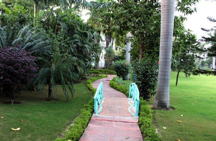 Gajraula Haveli Resort Bagian luar foto